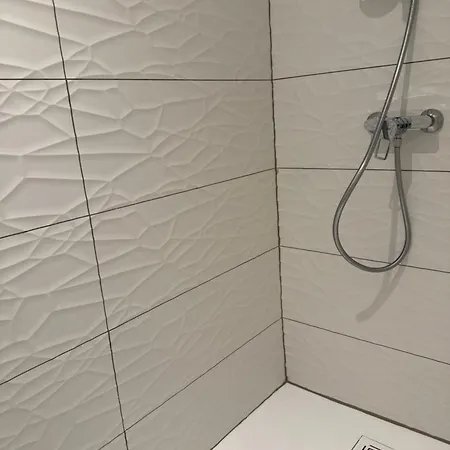 Petit Paradis 74 Grand Rue