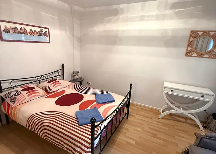 Petit Paradis 74 Grand Rue